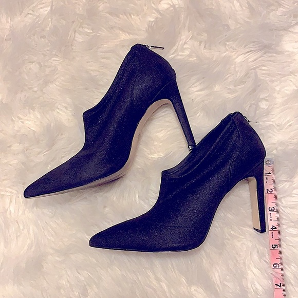 Badgley Mischka Jewel Pumps - Picture 2 of 6